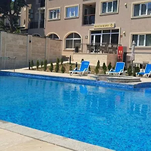 Vemara Boutique Hotel-free Parking Warna